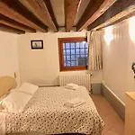 Apartamento Melusina Ca' Bernarda Historical Center *