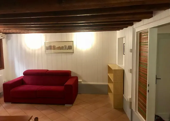 Melusina Ca' Bernarda Historical Center アパート