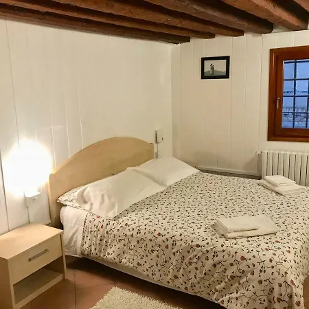 Melusina Ca' Bernarda Historical Center *