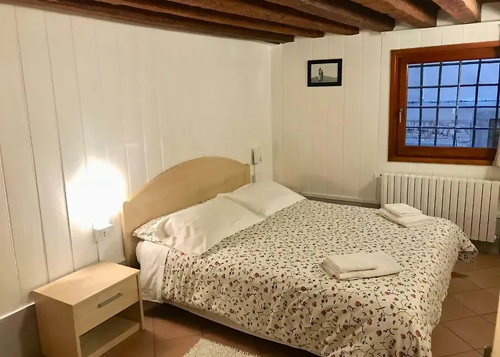 Melusina Ca' Bernarda Historical Center *