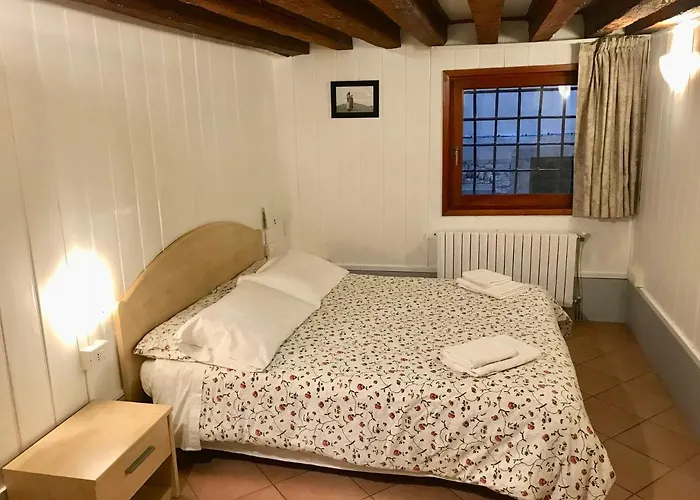 Daire Melusina Ca' Bernarda Historical Center *