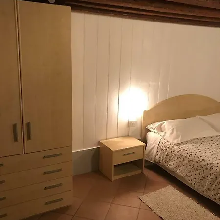 Апартаменты Melusina Ca' Bernarda Historical Center *